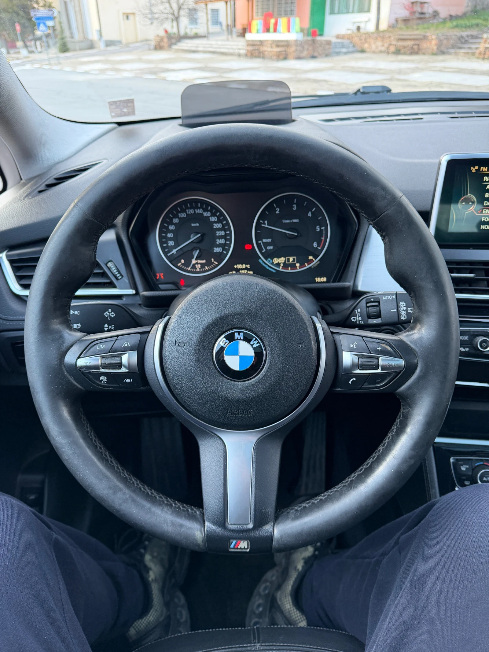 BMW 218 d* GRAND* TOURER* M-pack* Luxury-Line, снимка 13 - Автомобили и джипове - 53956366