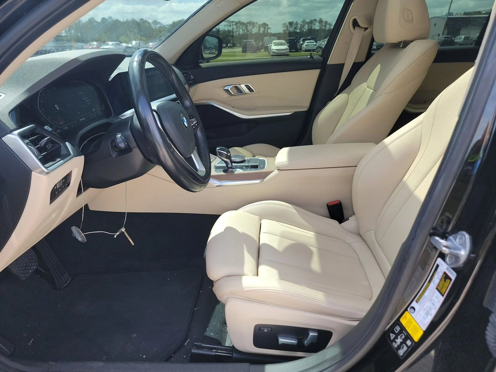 BMW 330 xDrive SPORT LINE, снимка 8 - Автомобили и джипове - 54272190