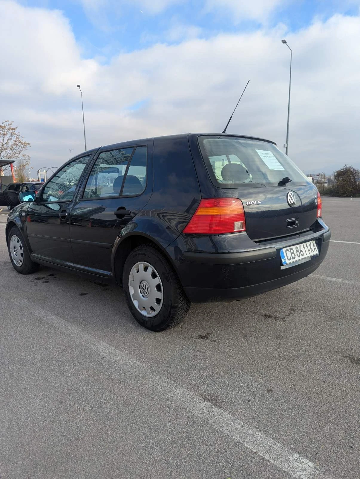 VW Golf 1.6, снимка 6 - Автомобили и джипове - 54529066