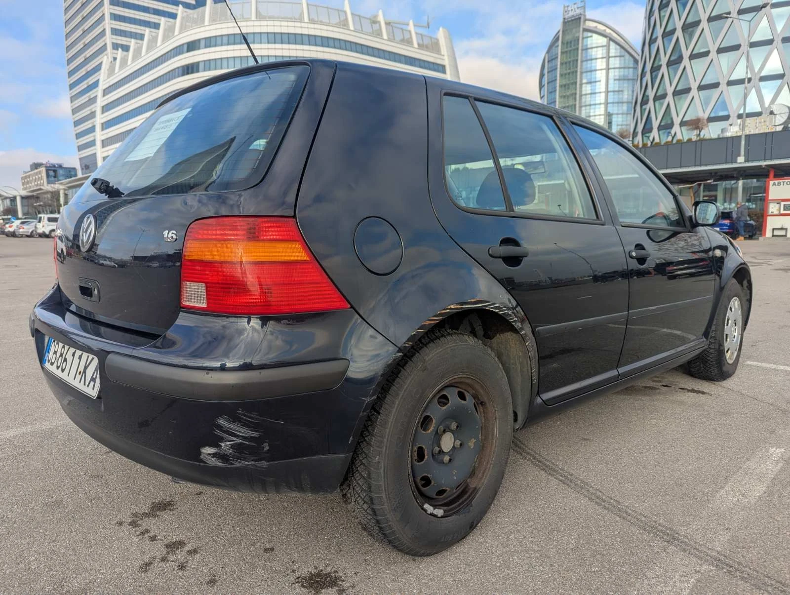 VW Golf 1.6, снимка 8 - Автомобили и джипове - 54529066