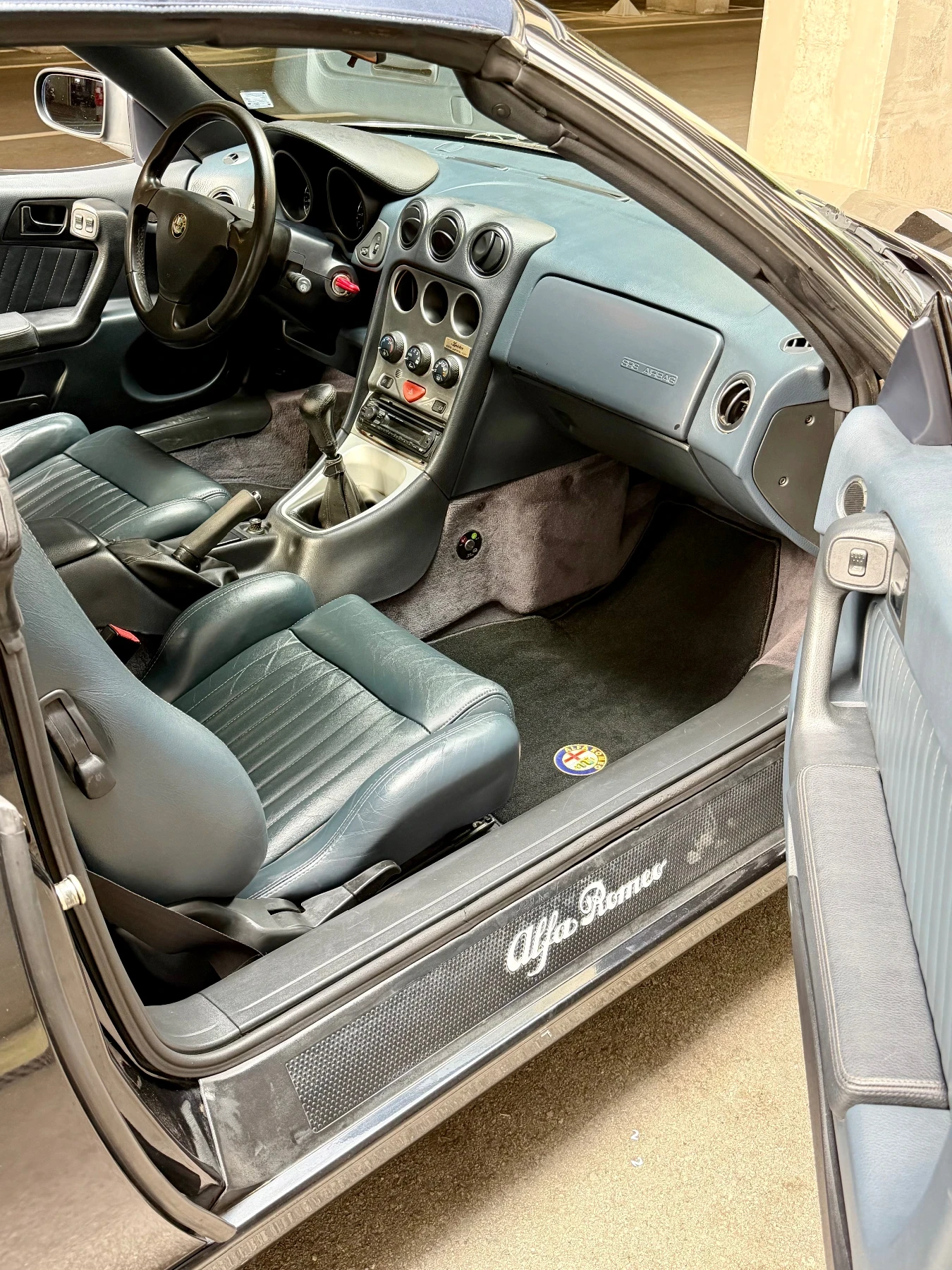 Alfa Romeo Spider Limited edition, снимка 17 - Автомобили и джипове - 54799691