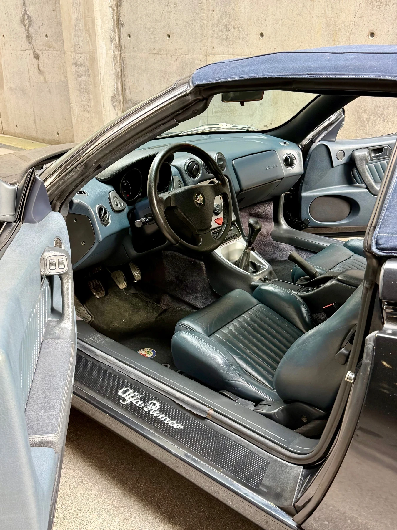 Alfa Romeo Spider Limited edition, снимка 16 - Автомобили и джипове - 54799691