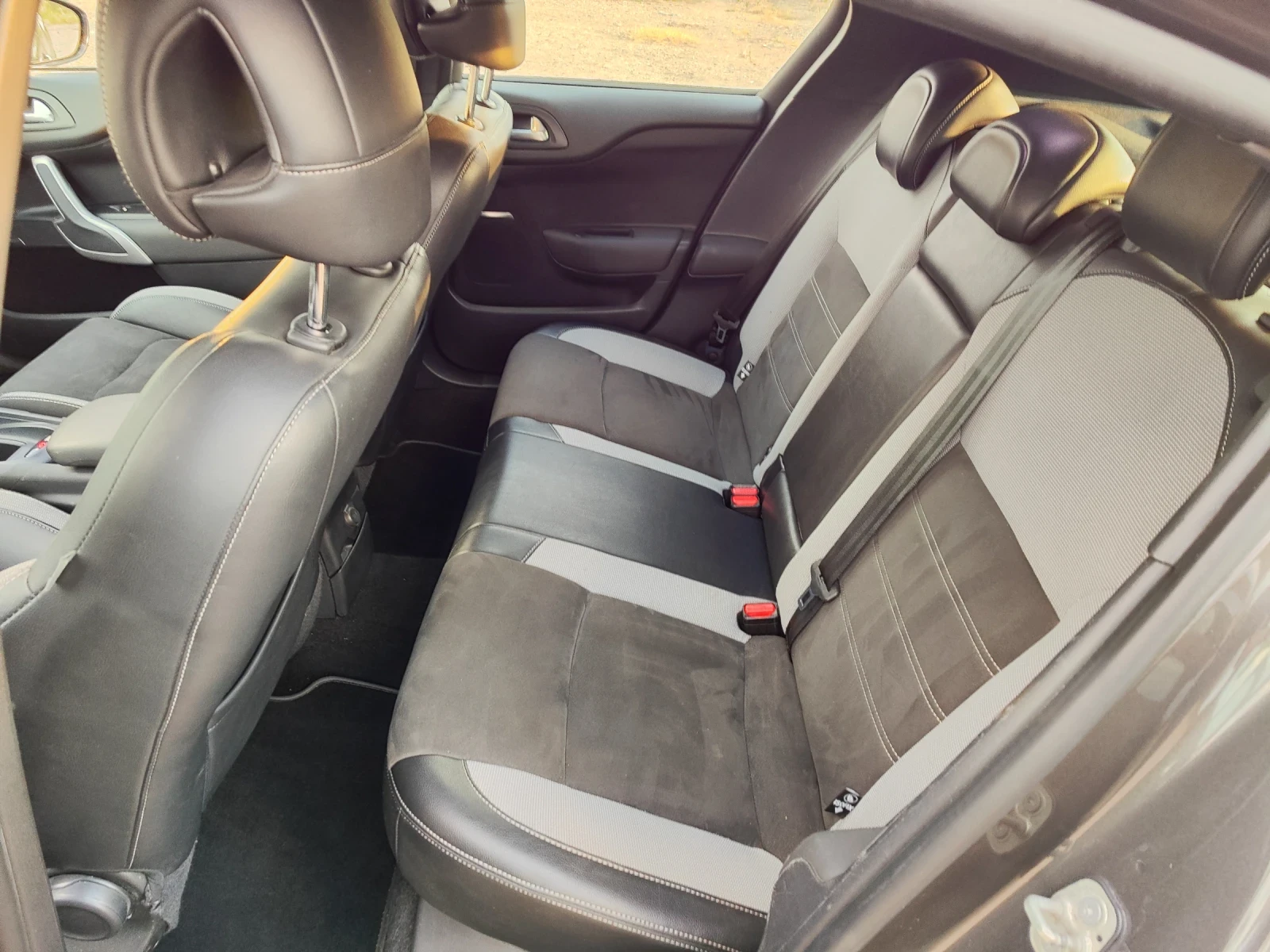 Citroen DS4 1.6 120 HDI, снимка 10 - Автомобили и джипове - 55125533