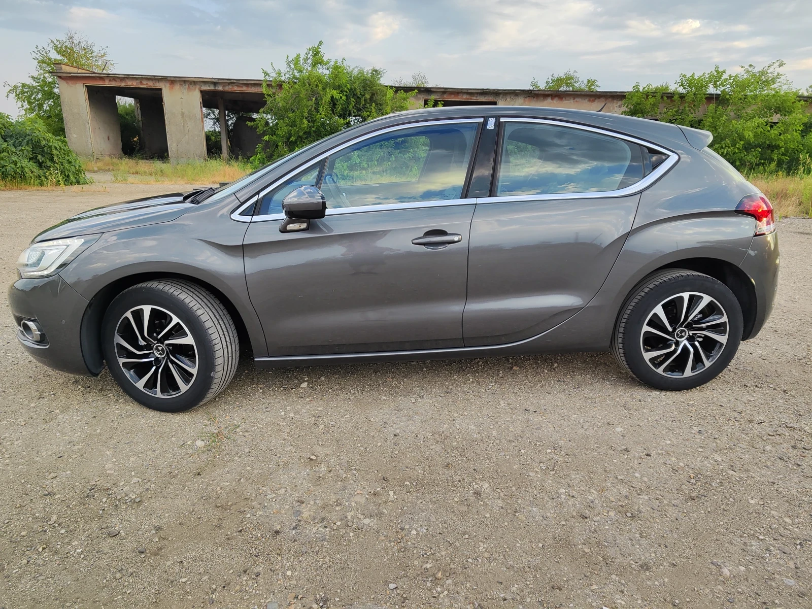 Citroen DS4 1.6 120 HDI, снимка 2 - Автомобили и джипове - 55125533