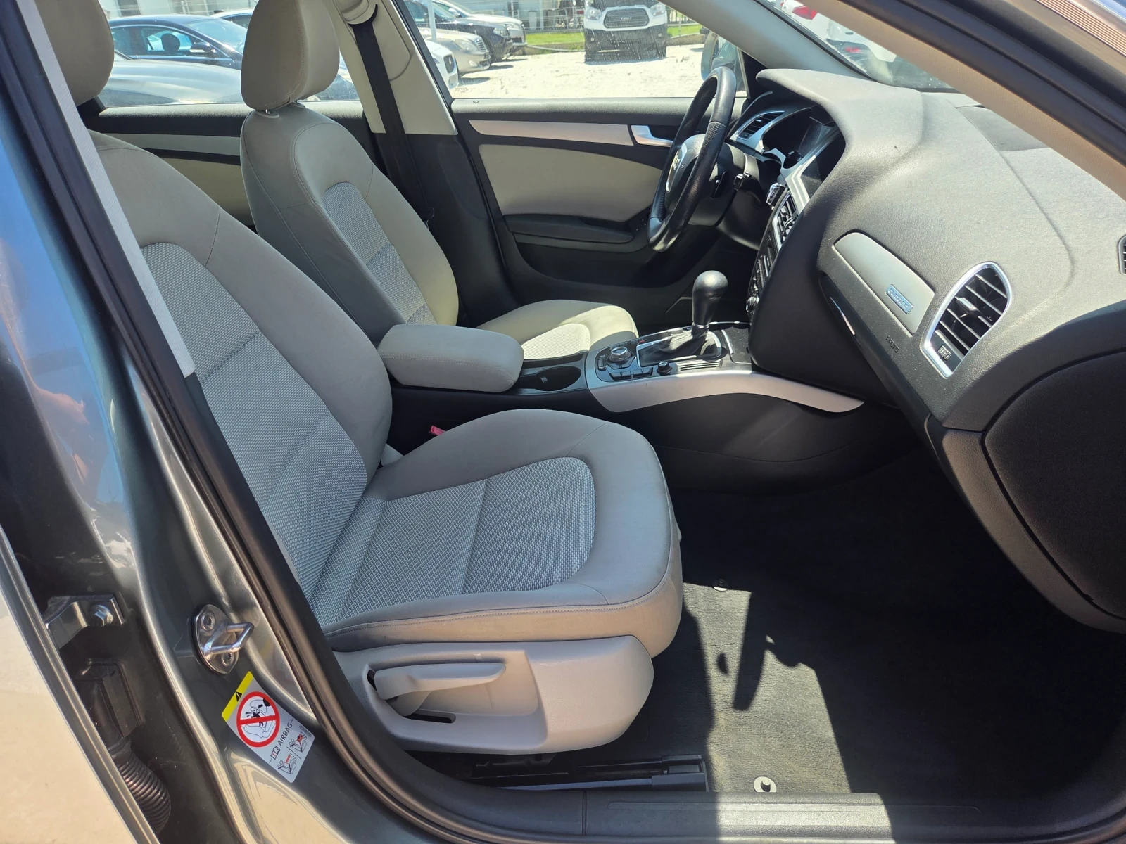 Audi A4 Allroad 3.0TDi/4?4/АВТОМАТ, снимка 14 - Автомобили и джипове - 55395392