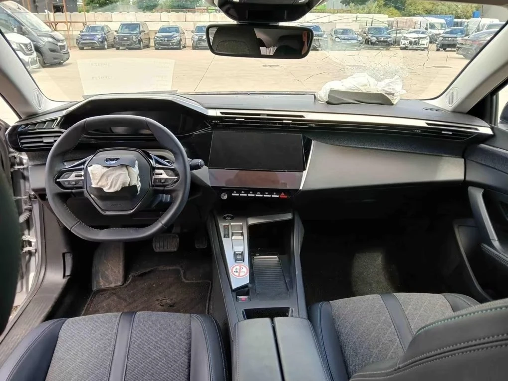Peugeot 408 1.2T , снимка 9 - Автомобили и джипове - 56355599
