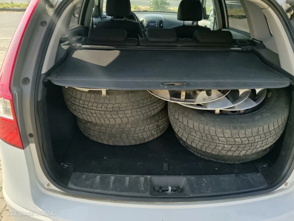 Hyundai I30 SW, снимка 7 - Автомобили и джипове - 56394208
