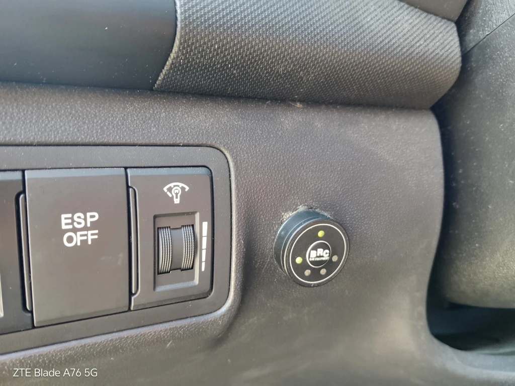 Hyundai I30 SW, снимка 10 - Автомобили и джипове - 56394208