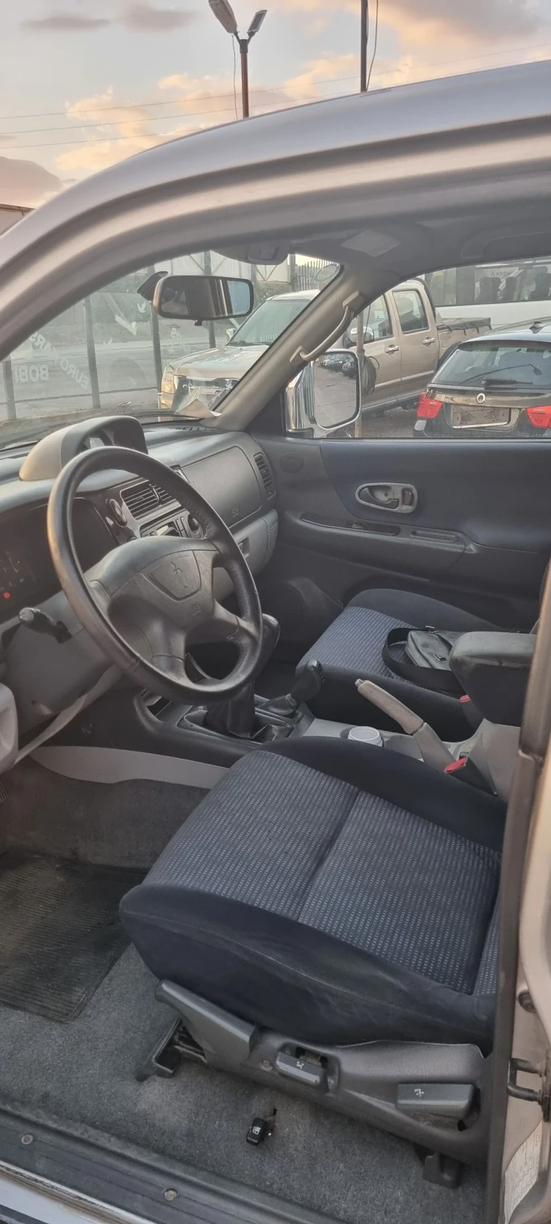 Mitsubishi Pajero sport 2.5 TDI, снимка 8 - Автомобили и джипове - 47122731