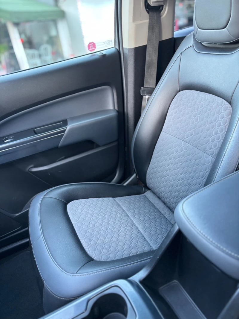 Chevrolet Colorado PICK UP, снимка 14 - Автомобили и джипове - 51738858