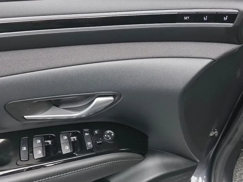 Hyundai Tucson 1.6 4WD - САМО 30% АВАНС, снимка 11 - Автомобили и джипове - 56255855