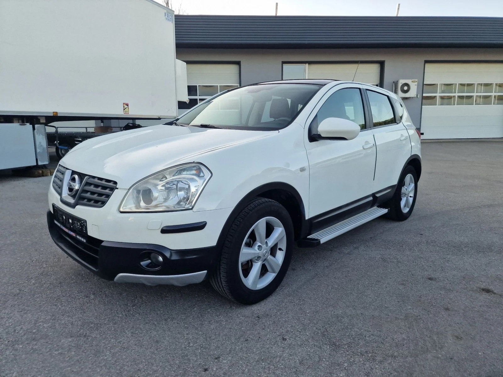 Nissan Qashqai 2.0DCI 4X4 АВТОМАТ  - изображение 3