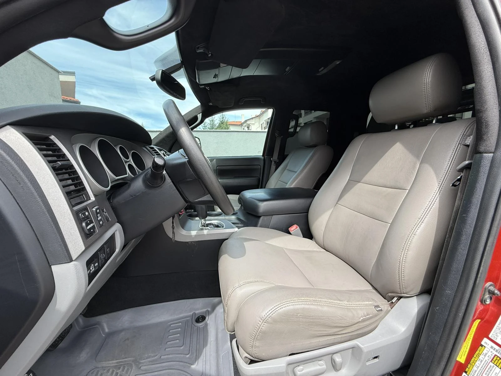 Toyota Tundra 5.7L DOUBLE CAB AWD - изображение 9
