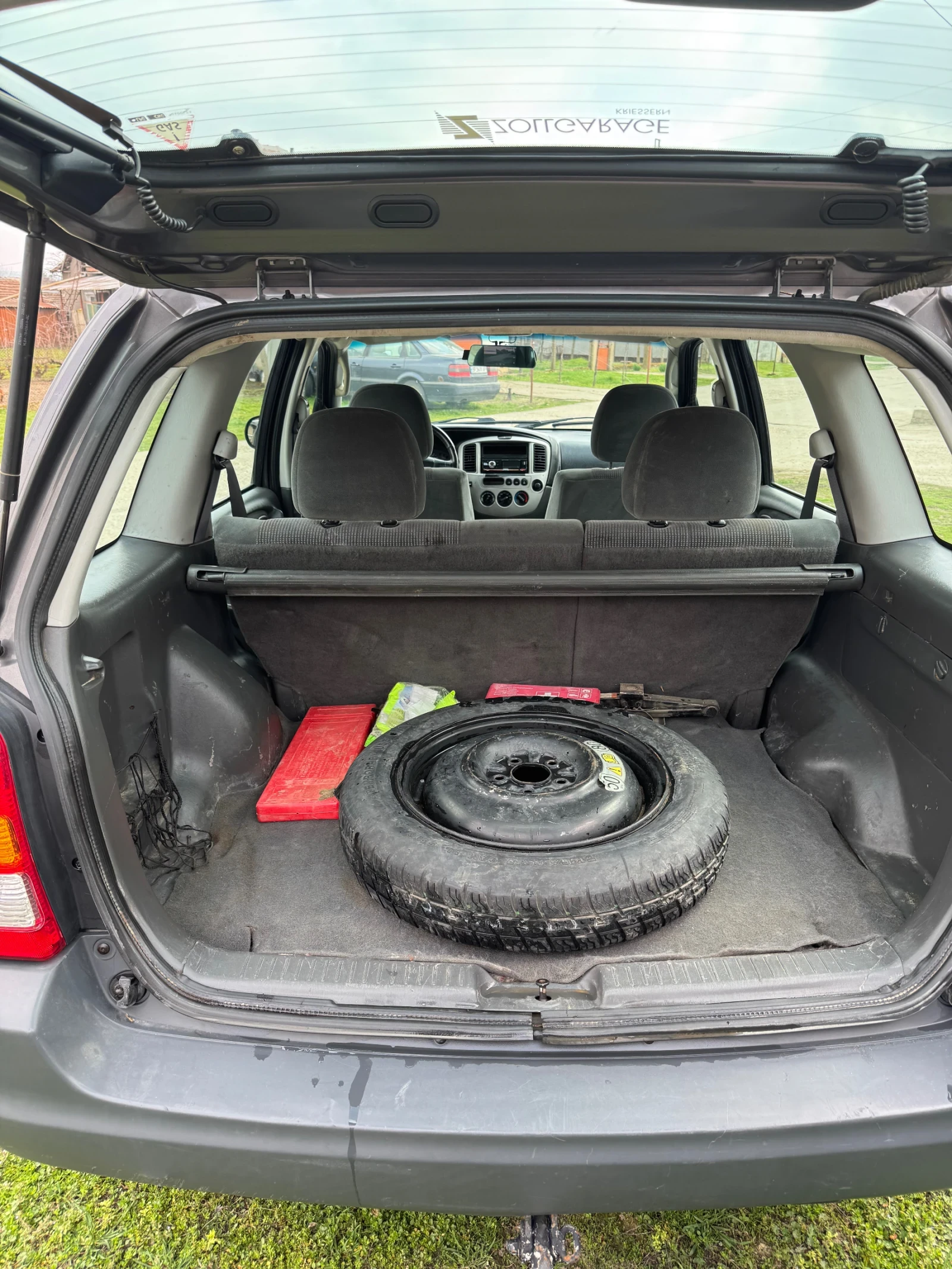 Mazda Tribute 2.0i, снимка 10 - Автомобили и джипове - 53851588