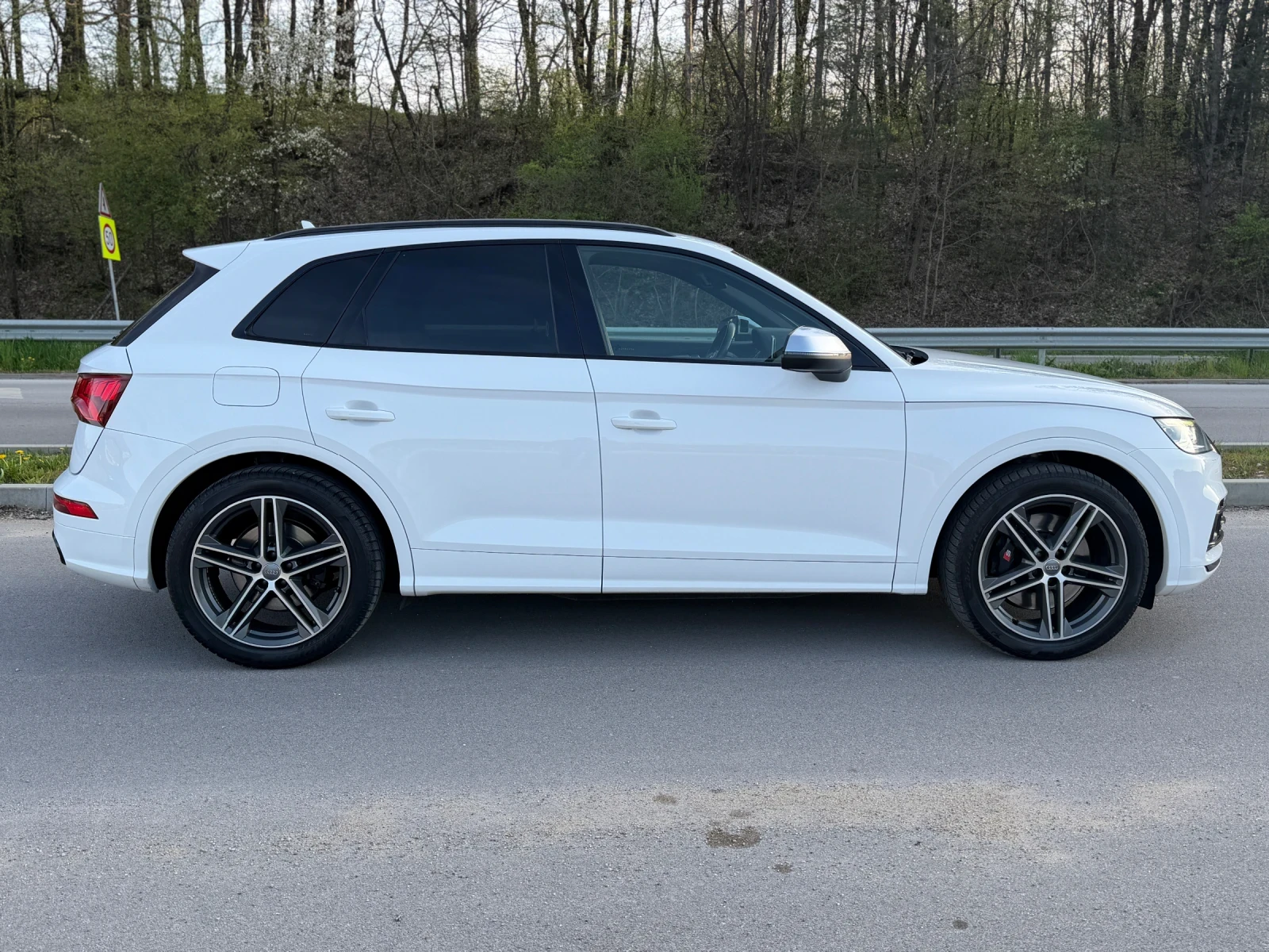 Audi SQ5 3.0BITDI* MILD HYBRID* DISTRONIC* , снимка 4 - Автомобили и джипове - 54235196
