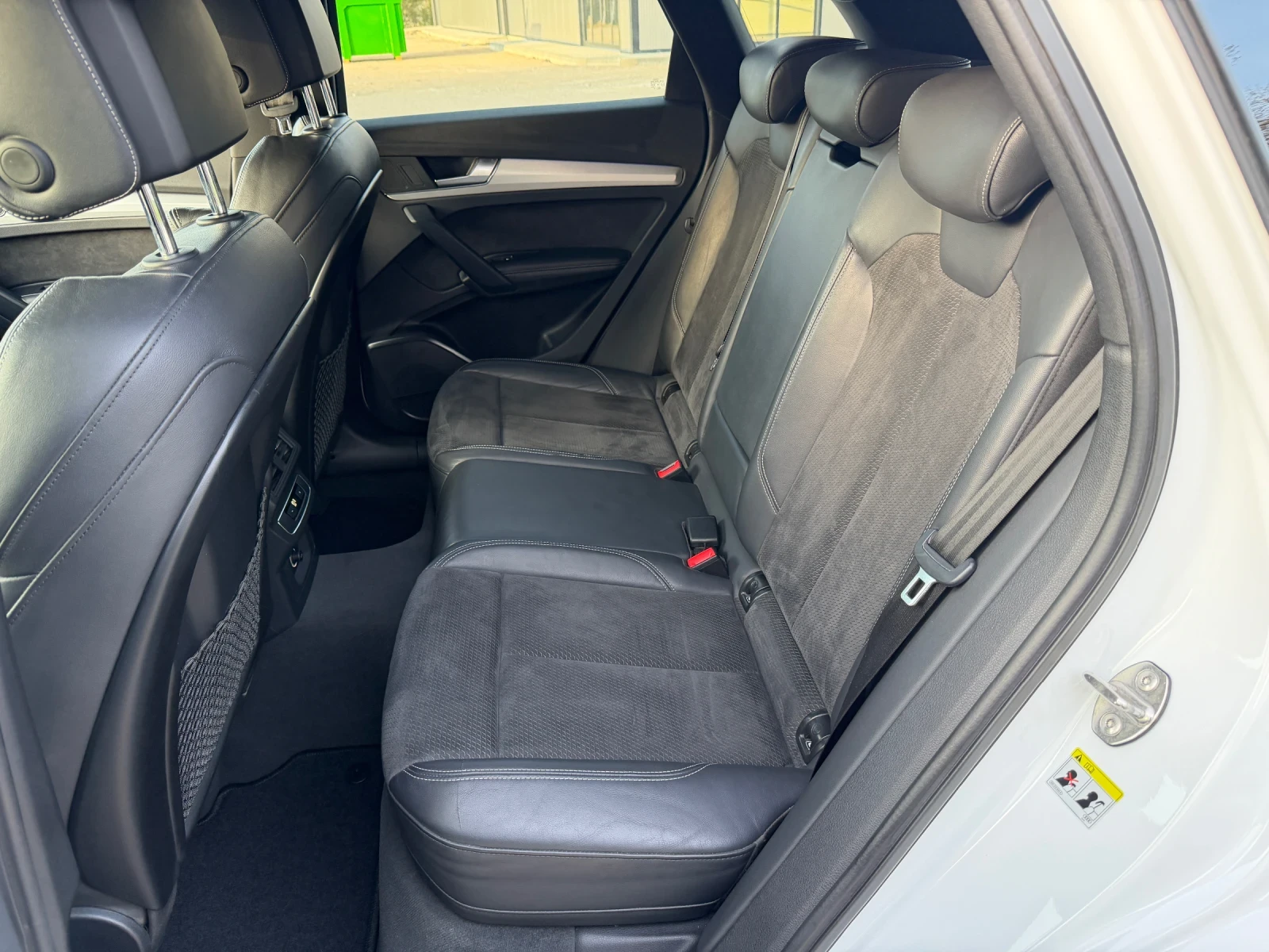 Audi SQ5 3.0BITDI* MILD HYBRID* DISTRONIC* , снимка 13 - Автомобили и джипове - 54235196