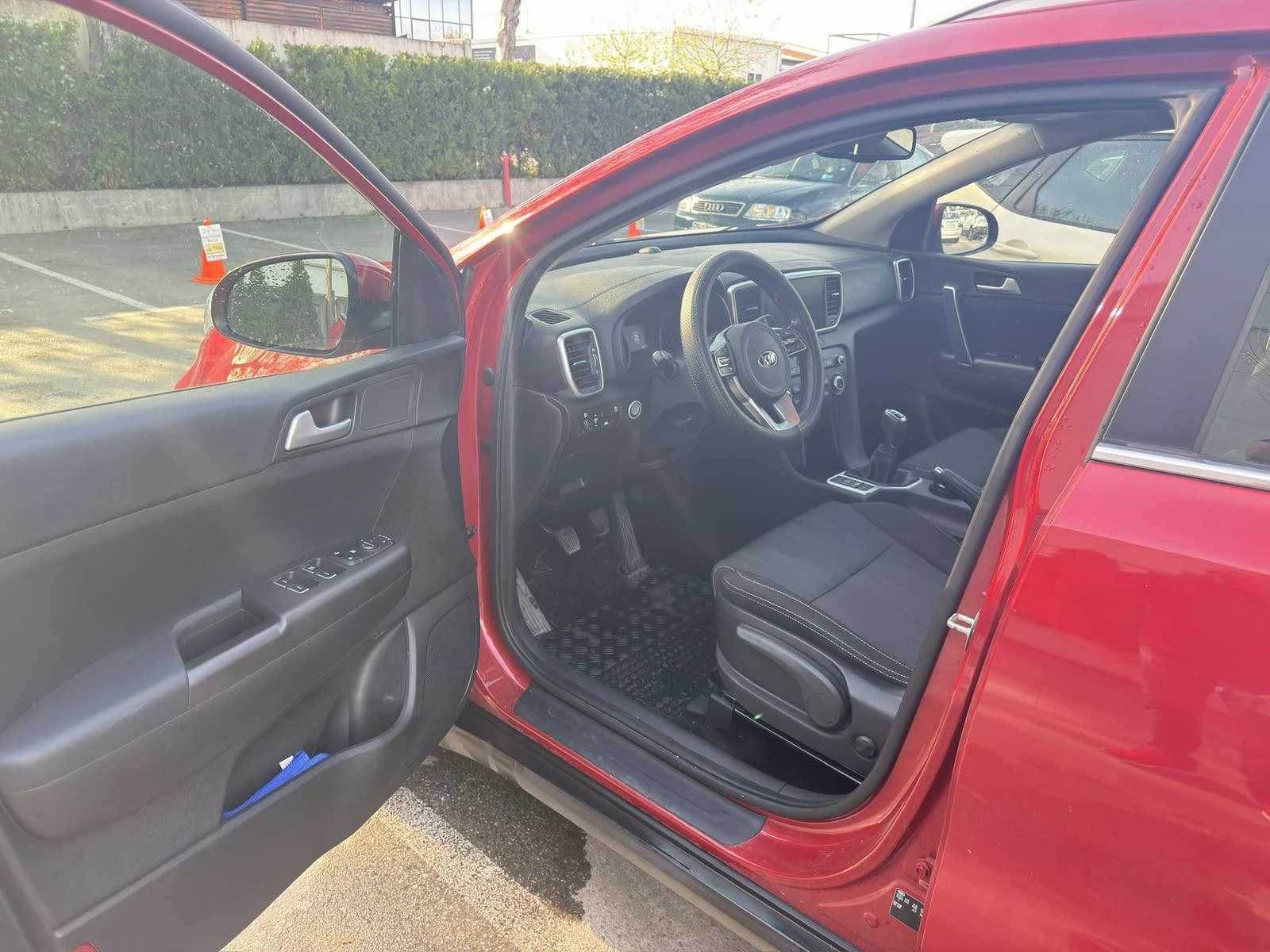 Kia Sportage, снимка 10 - Автомобили и джипове - 54236603