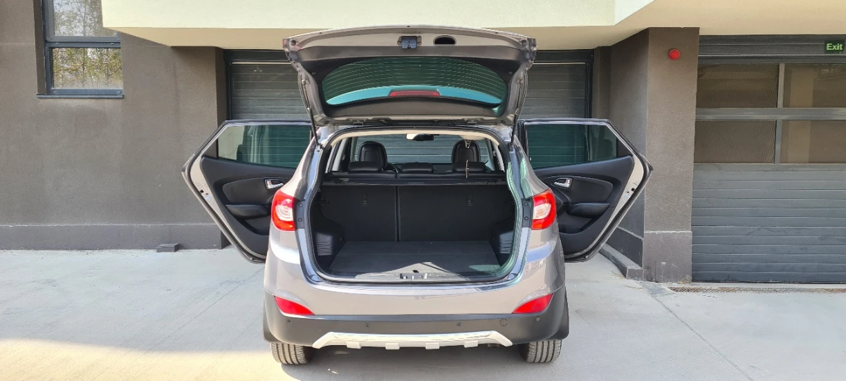 Hyundai IX35 Tucson, снимка 8 - Автомобили и джипове - 54272083