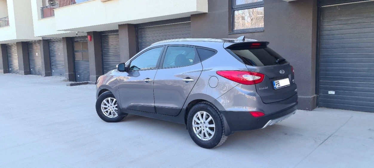 Hyundai IX35 Tucson, снимка 4 - Автомобили и джипове - 54272083