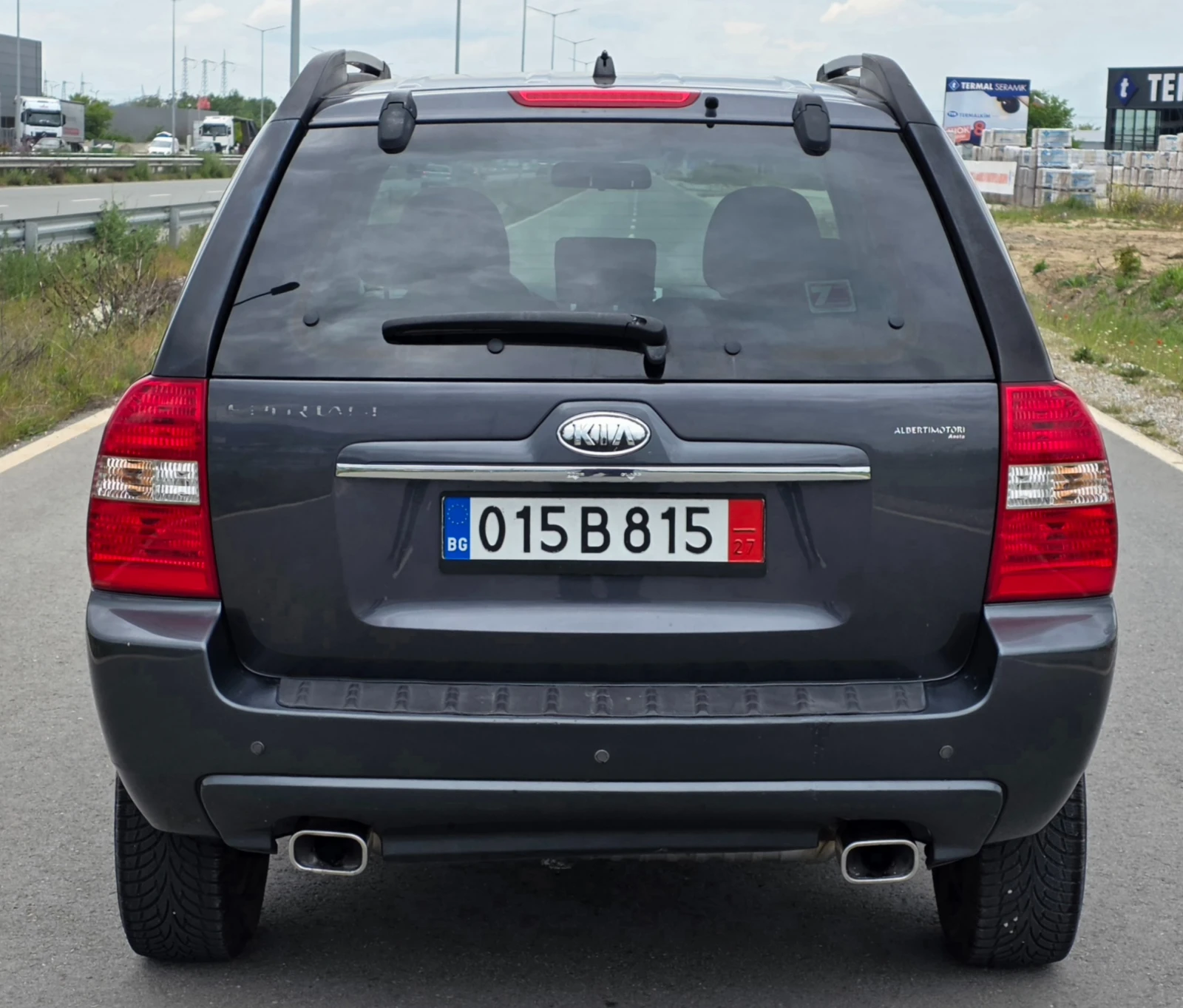Kia Sportage 2.0CRDI 140ks 4WD 141000km !!!, снимка 5 - Автомобили и джипове - 54496474