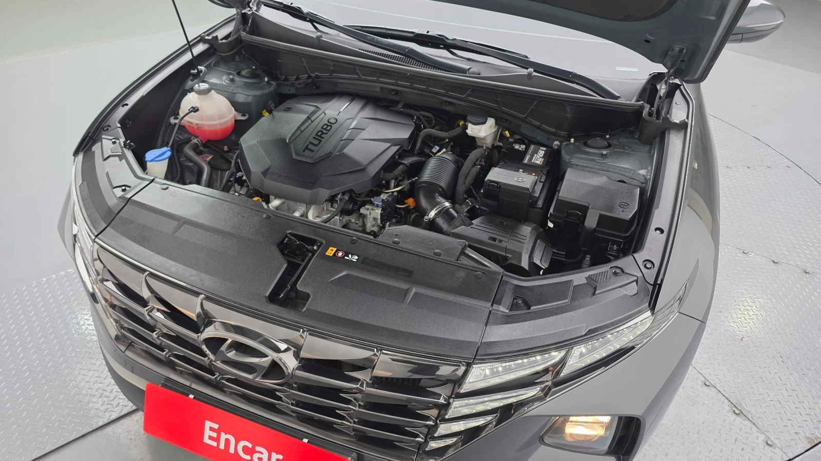 Hyundai Tucson Diesel 2.0 2WD, снимка 13 - Автомобили и джипове - 54798368