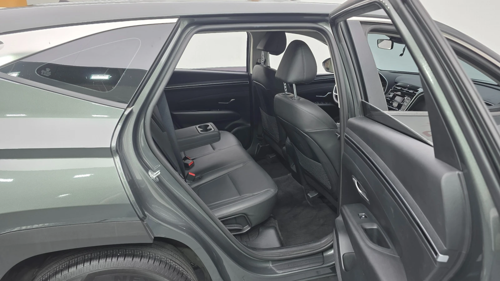 Hyundai Tucson Diesel 2.0 2WD, снимка 12 - Автомобили и джипове - 54798368