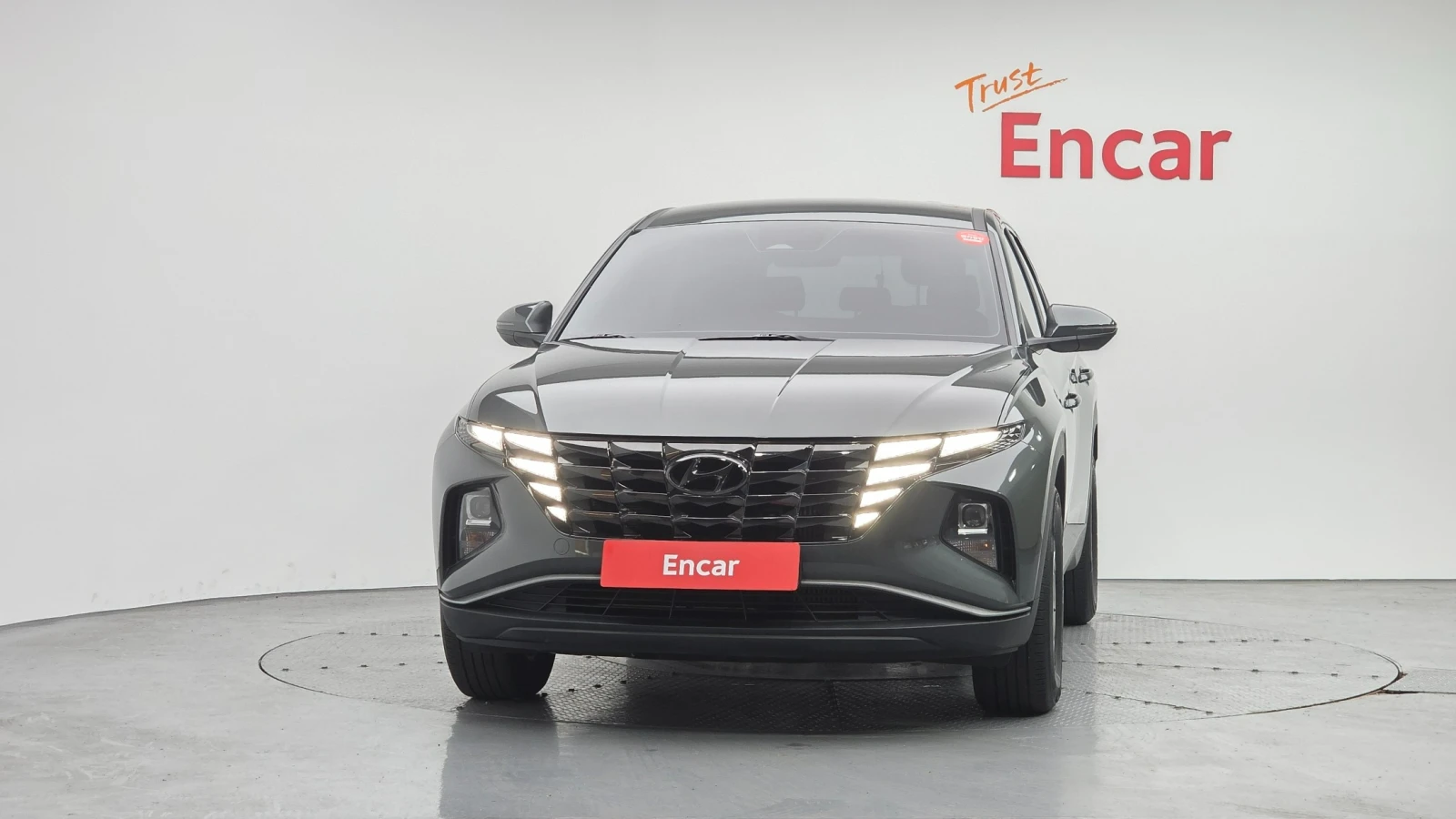 Hyundai Tucson Diesel 2.0 2WD, снимка 2 - Автомобили и джипове - 54798368
