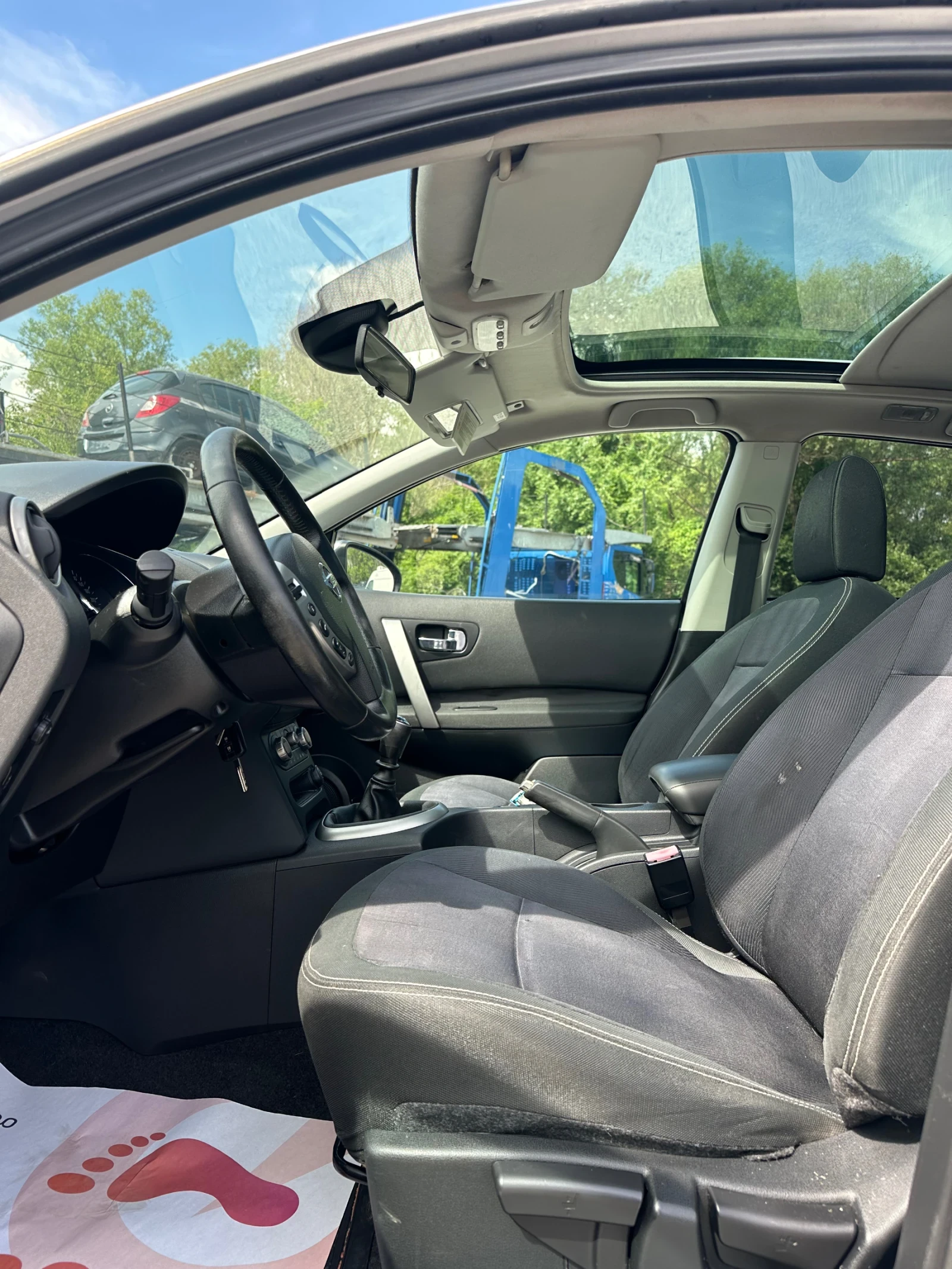 Nissan Qashqai 1.5dci-110k.s., снимка 5 - Автомобили и джипове - 54854902