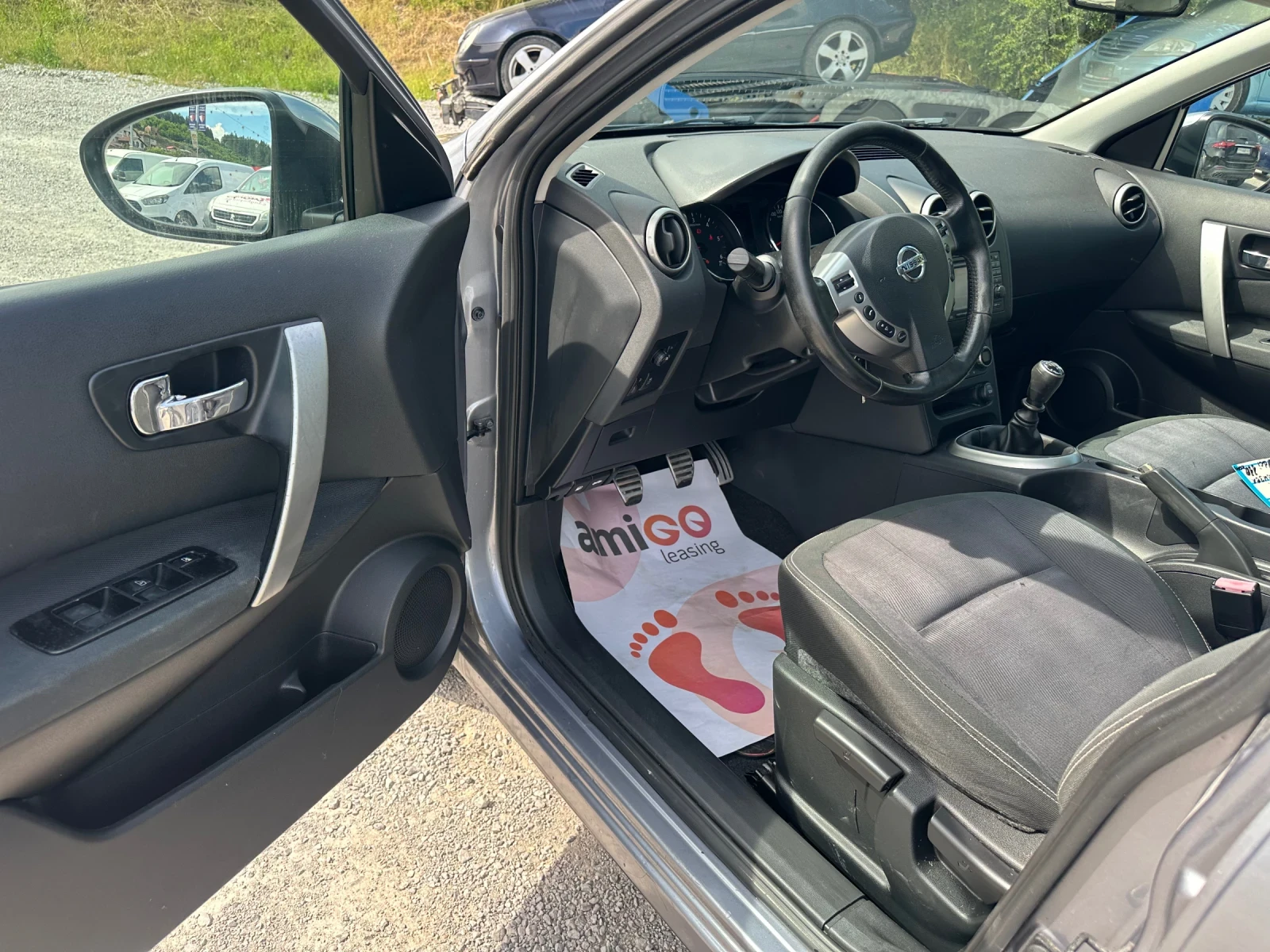 Nissan Qashqai 1.5dci-110k.s., снимка 8 - Автомобили и джипове - 54854902