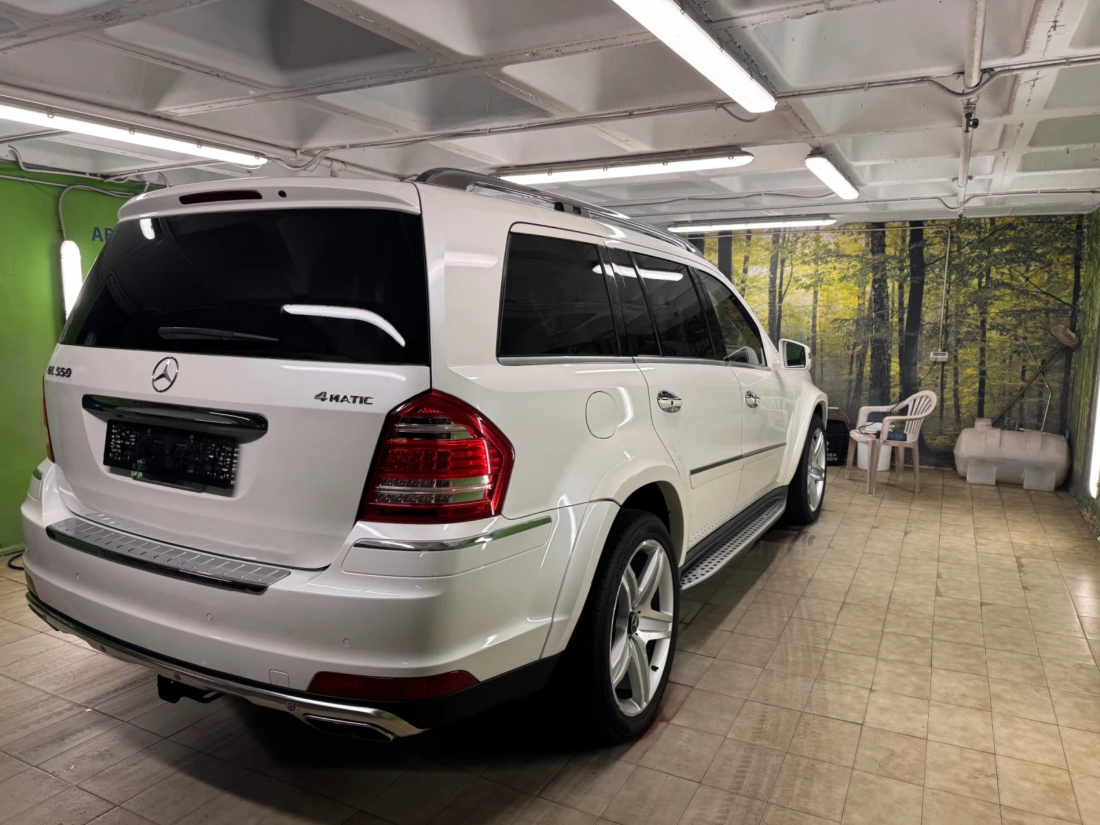 Mercedes-Benz GL 550 550 4MATIC, снимка 7 - Автомобили и джипове - 55219765