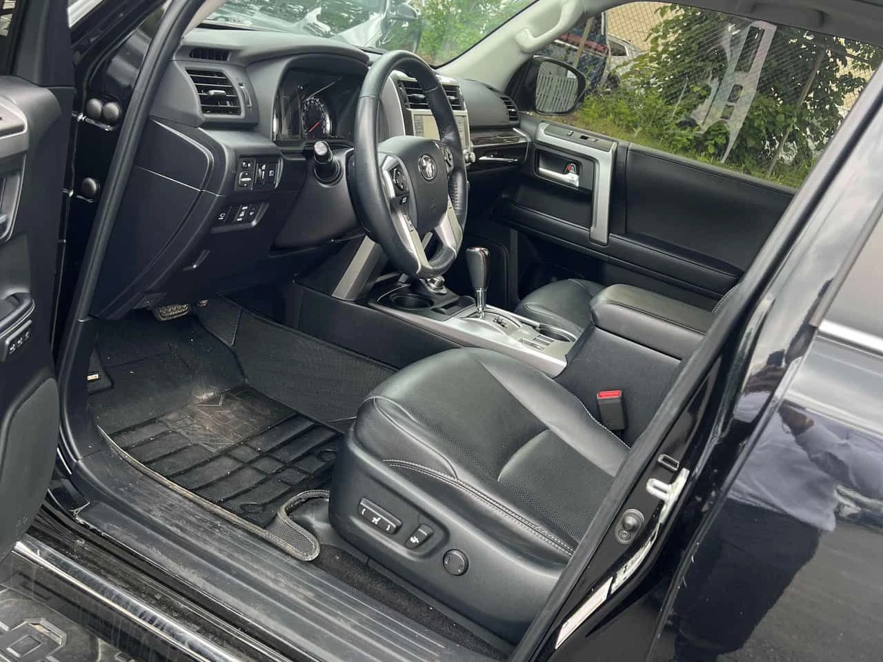 Toyota 4runner * 4WD * АВТОКРЕДИТ БЕЗ ПЪРВОНАЧАЛНА ВНОСКА* , снимка 5 - Автомобили и джипове - 55337897