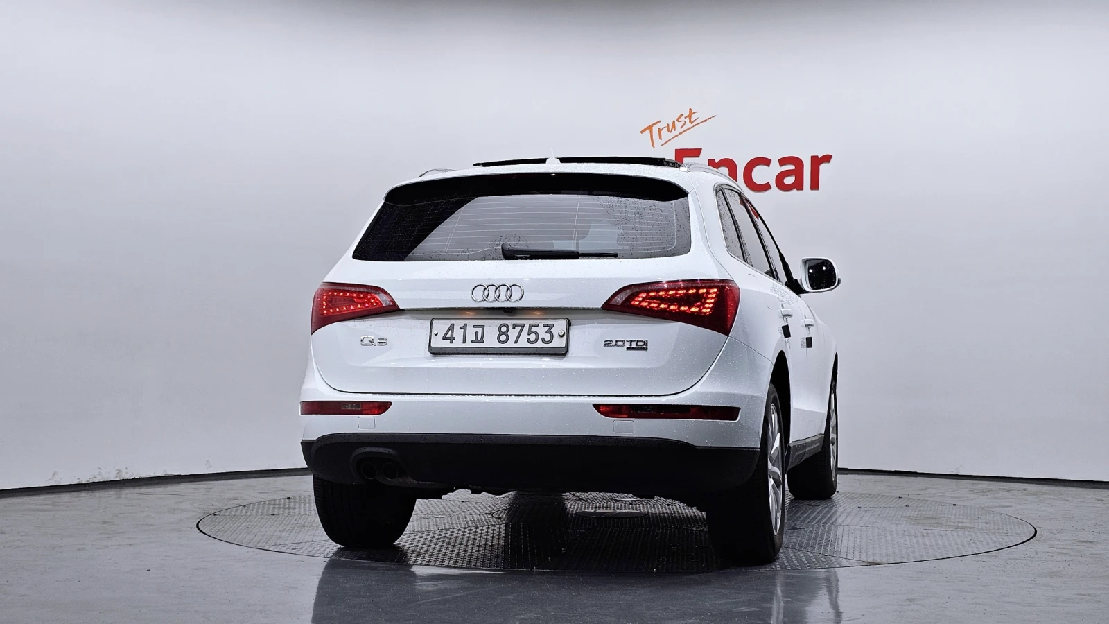 Audi Q5 2.0 TDI quattro* ЕЛ. БАГАЖНИК* ЛЮК* КРАЙНА ЦЕНА, снимка 4 - Автомобили и джипове - 55496033