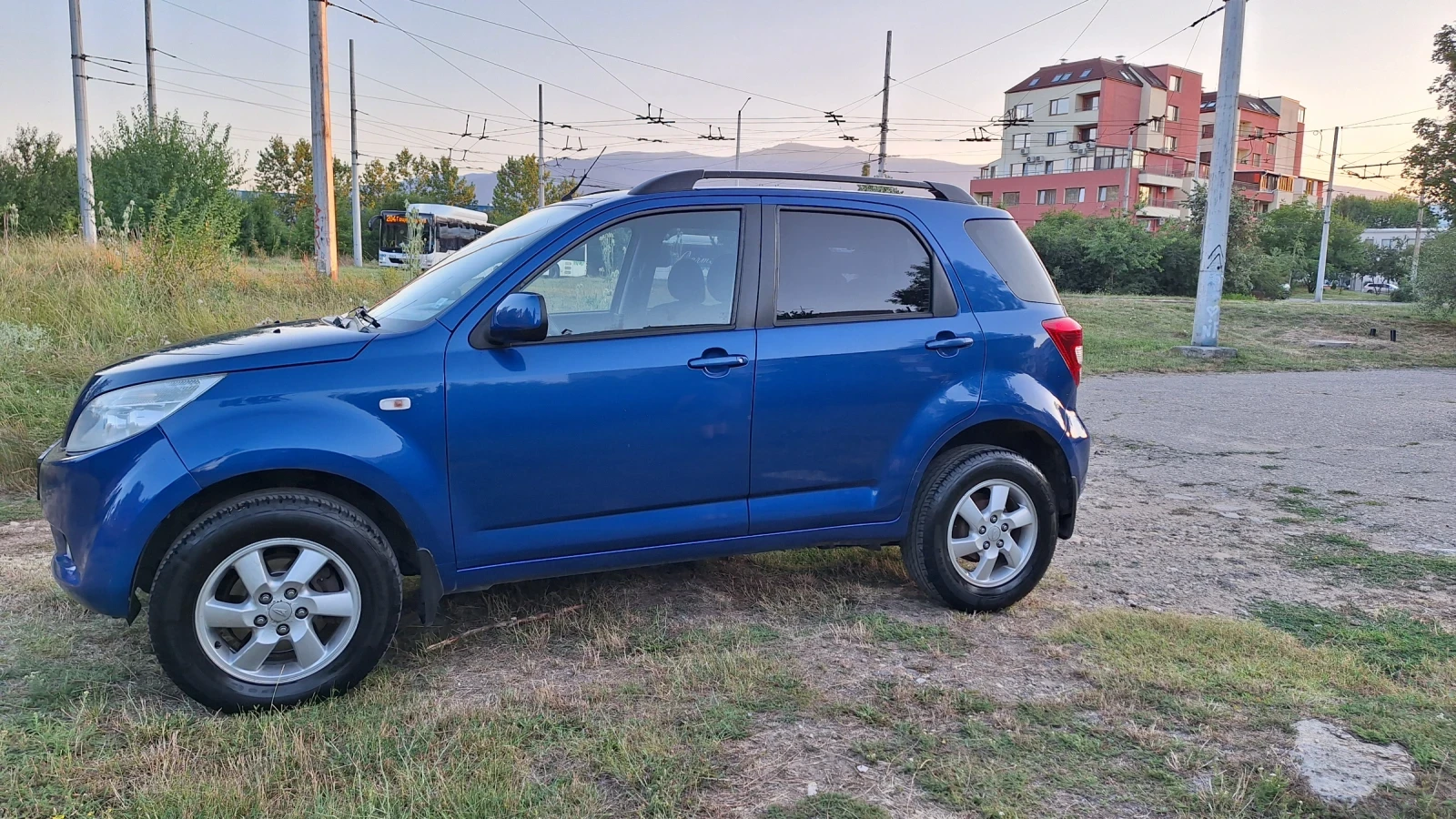 Daihatsu Terios 1.5 МН.ДОБЪР 4Х4 КЛИМ, снимка 5 - Автомобили и джипове - 55746250