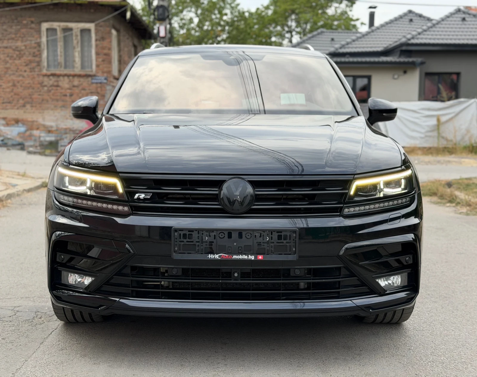 VW Tiguan 2.0 TDI Highline R-Line 4 Motion Внос Швейцария, снимка 8 - Автомобили и джипове - 56167339