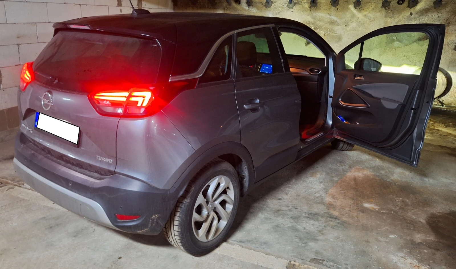 Opel Crossland X, снимка 3 - Автомобили и джипове - 56662732
