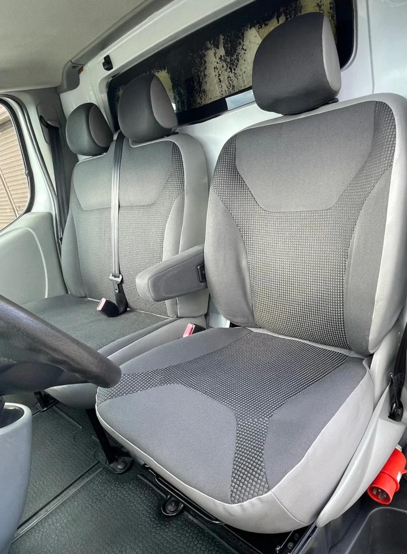 Opel Vivaro 2.0CDTI 115к.с. EURO 5B Хладилен Напълно обслужен!, снимка 11 - Бусове и автобуси - 52030484