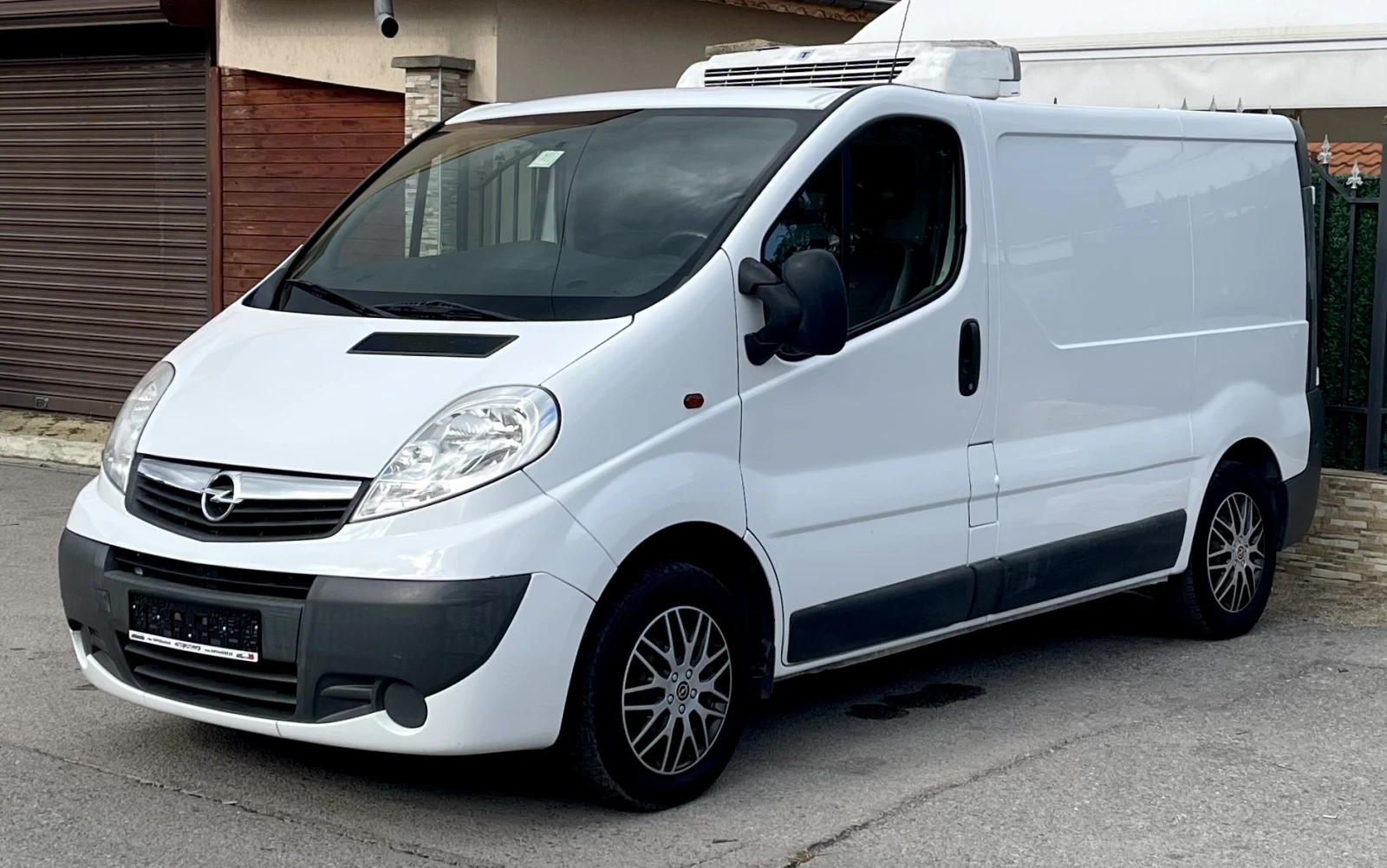 Opel Vivaro 2.0CDTI 115к.с. EURO 5B Хладилен Напълно обслужен!, снимка 1