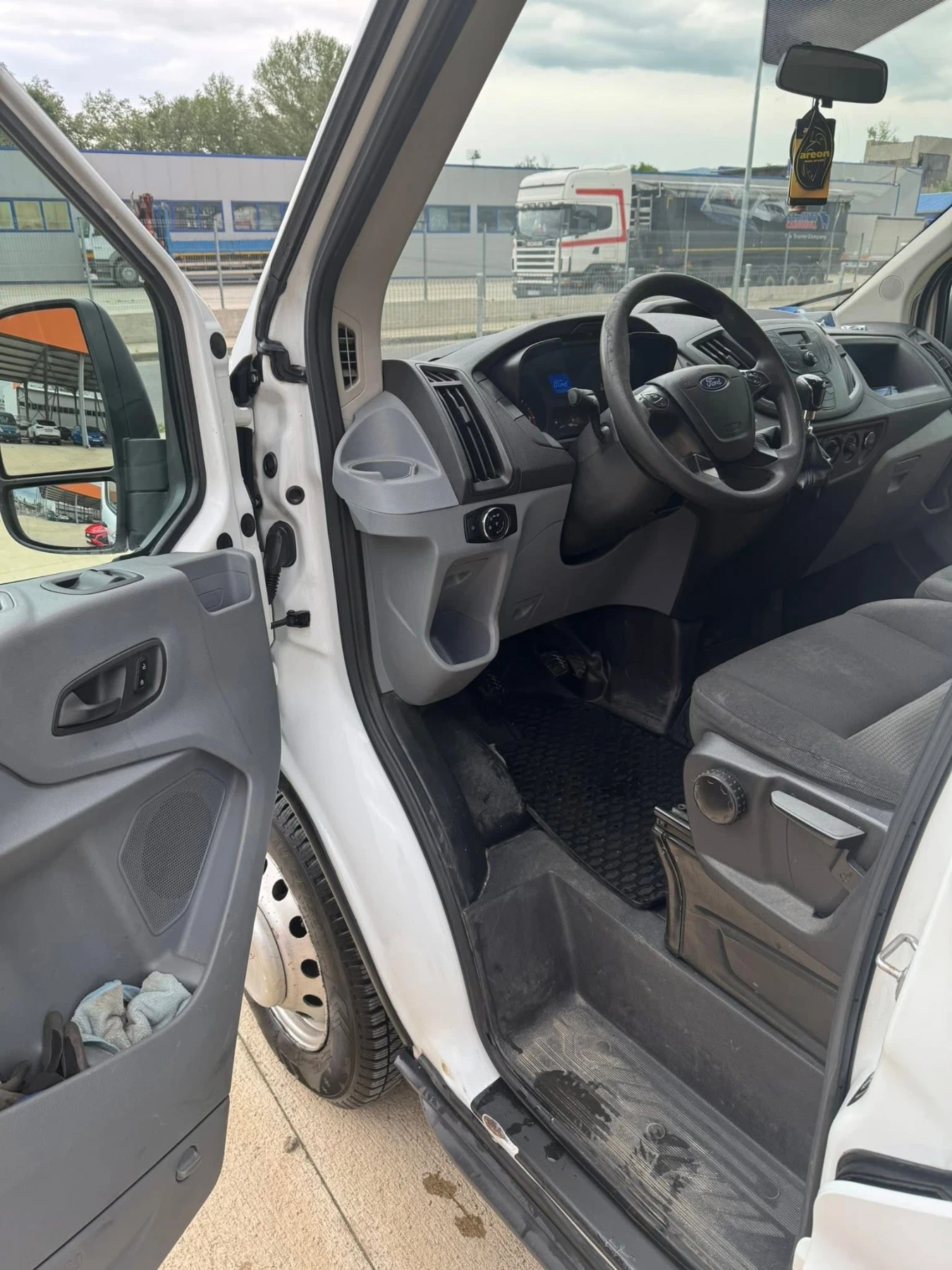 Ford Transit Пътна помощ - изображение 4