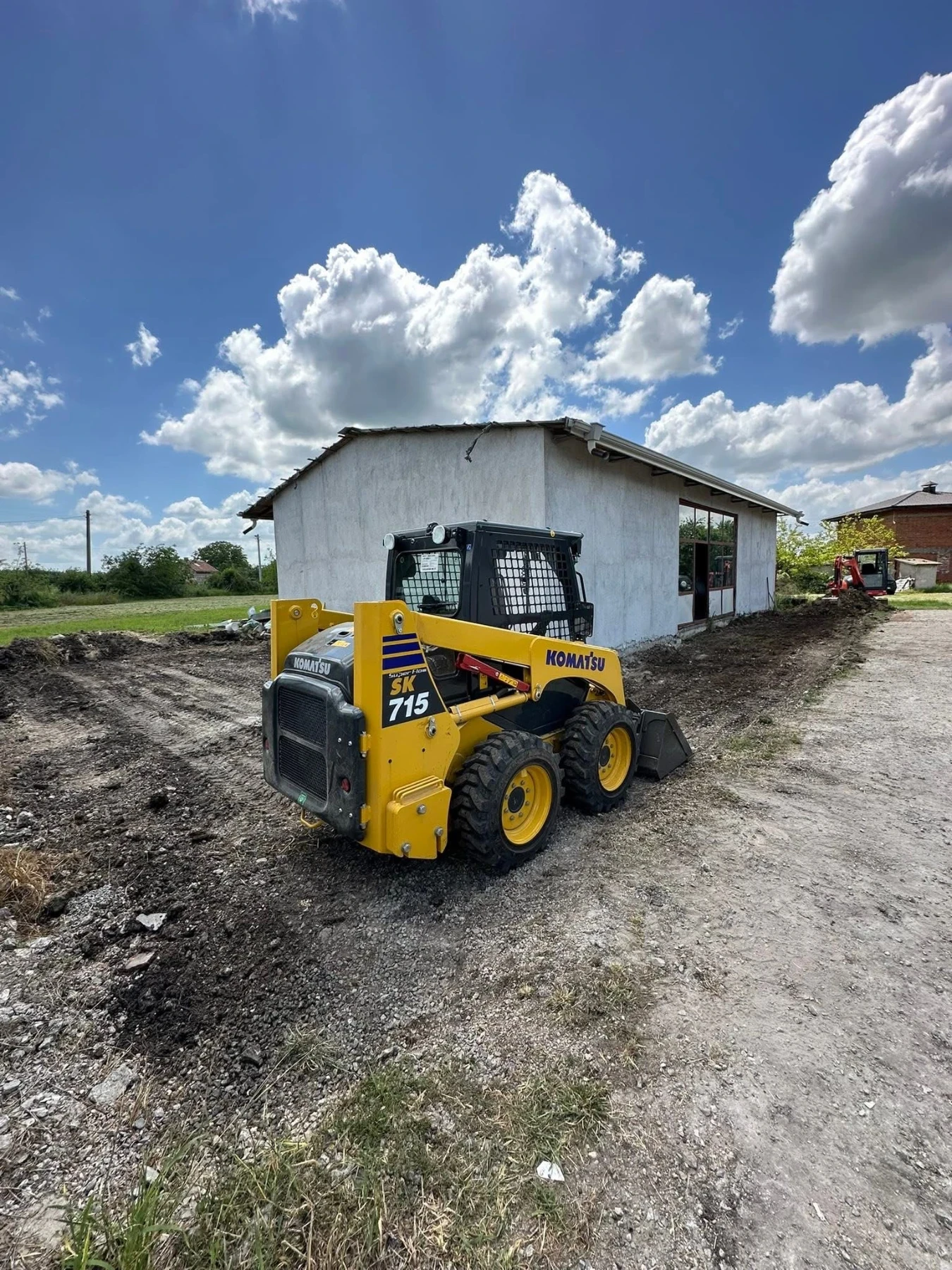 Мини челни товарачи Komatsu Sk 715 - изображение 4