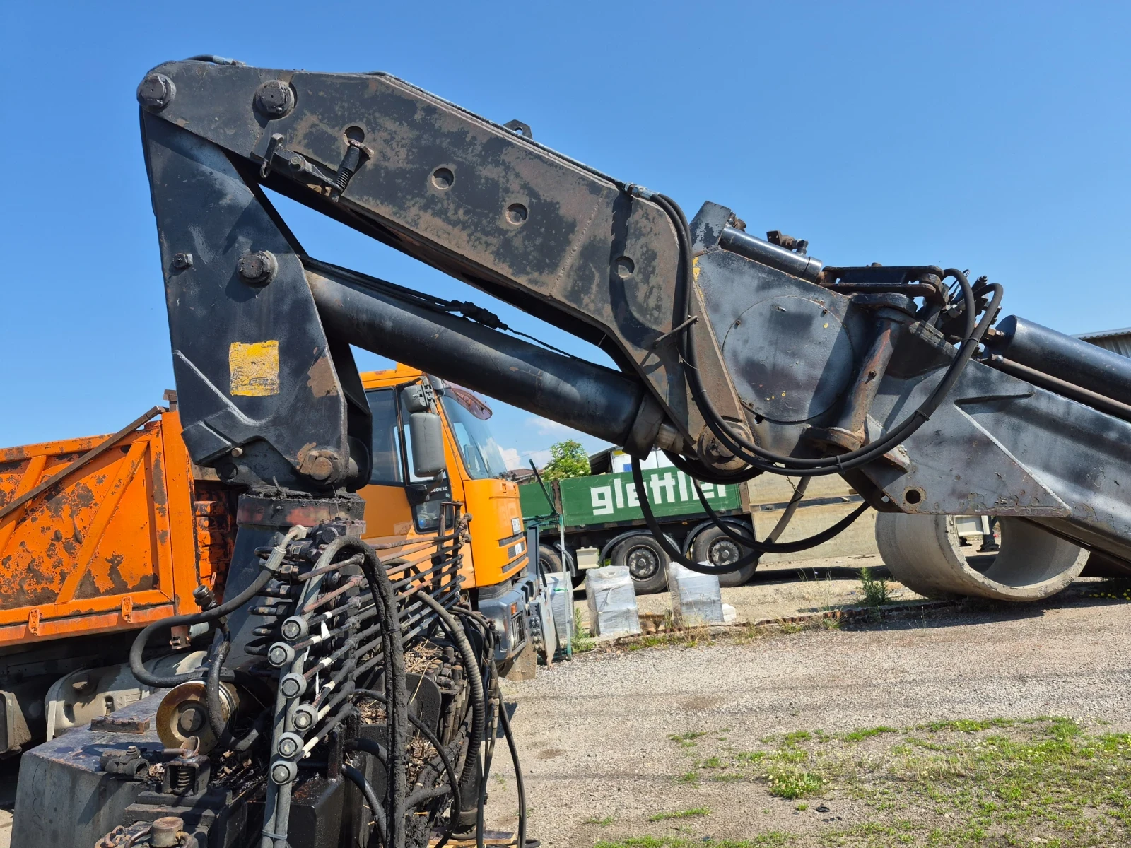 �������� Comma | Mobile.bg � ����������� 2