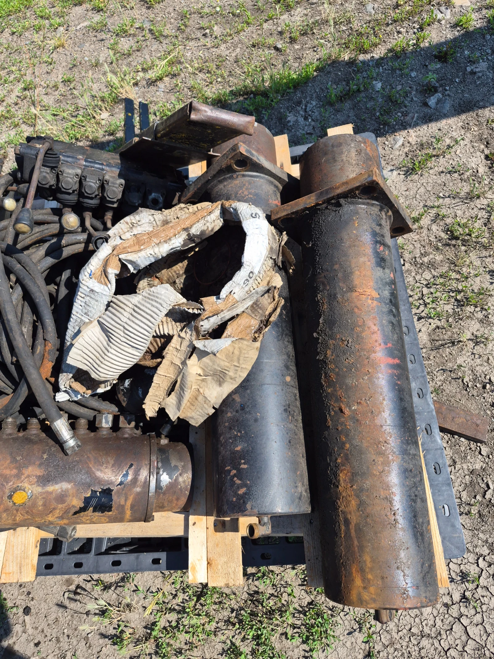 �������� Comma | Mobile.bg � ����������� 5