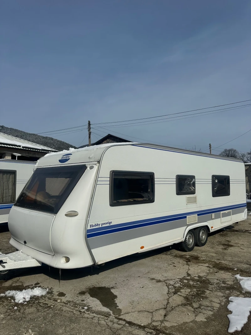 Каравана Hobby Prestige 650/ ГОЛЯМА БАНА И WC / НОВ ВНОС / РЕГ. , снимка 3 - Каравани и кемпери - 49282497