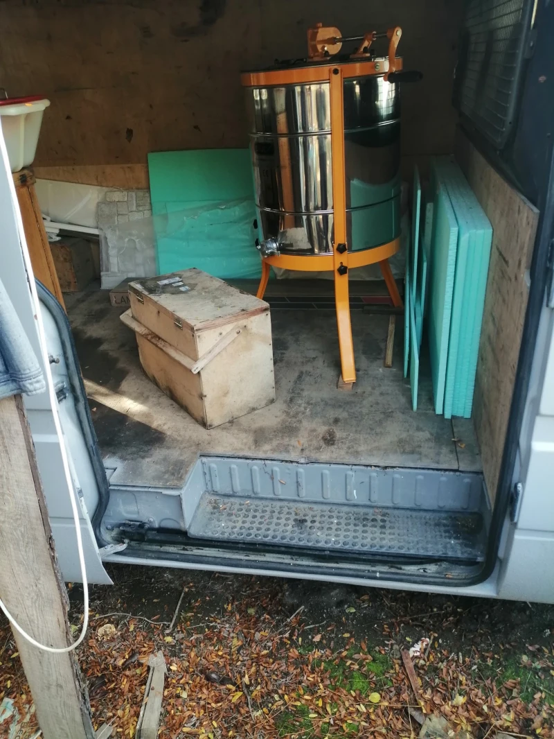 Кемпер Ford Транзит, снимка 7 - Каравани и кемпери - 52620372