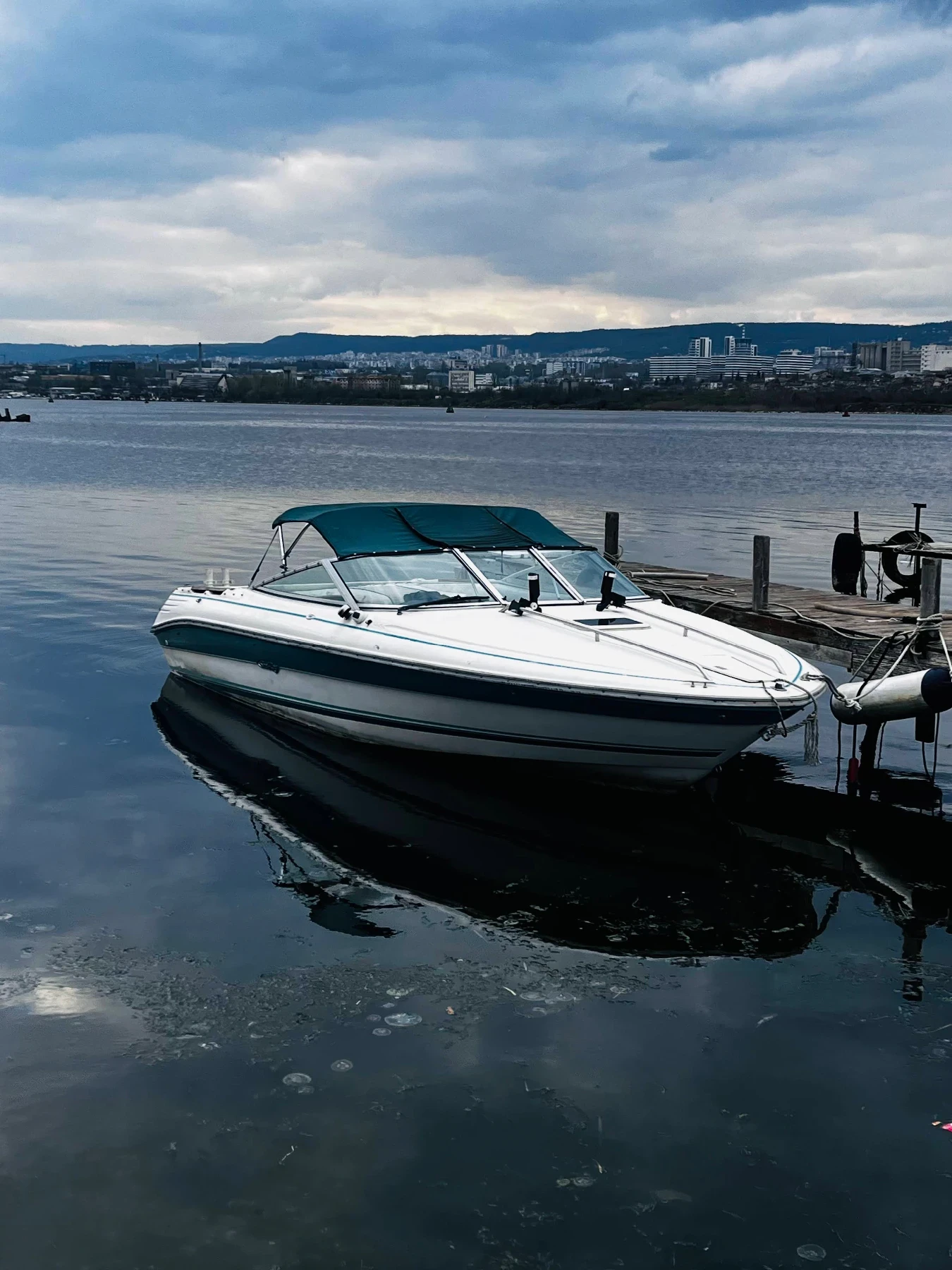 Моторна яхта Sea Ray, снимка 11 - Воден транспорт - 56123504