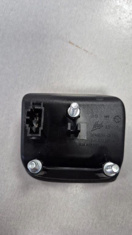 Бутон - емблема за капака на багажника на Seat Leon 1P1, Ibiza 2006 - 2014 г., снимка 4 - Части - 53559009