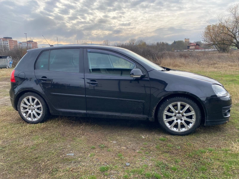 VW Golf 5, снимка 4 - Автомобили и джипове - 48468520