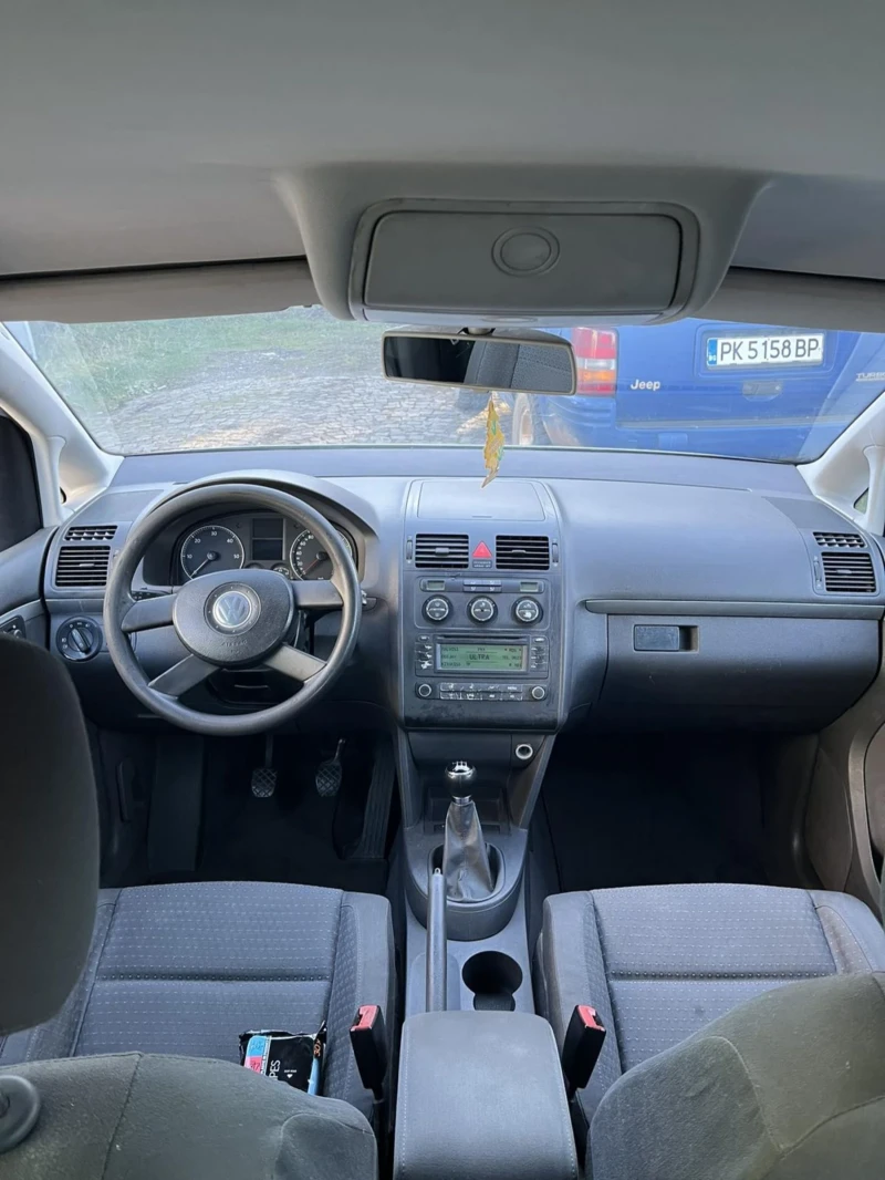 VW Touran, снимка 9 - Автомобили и джипове - 49089759