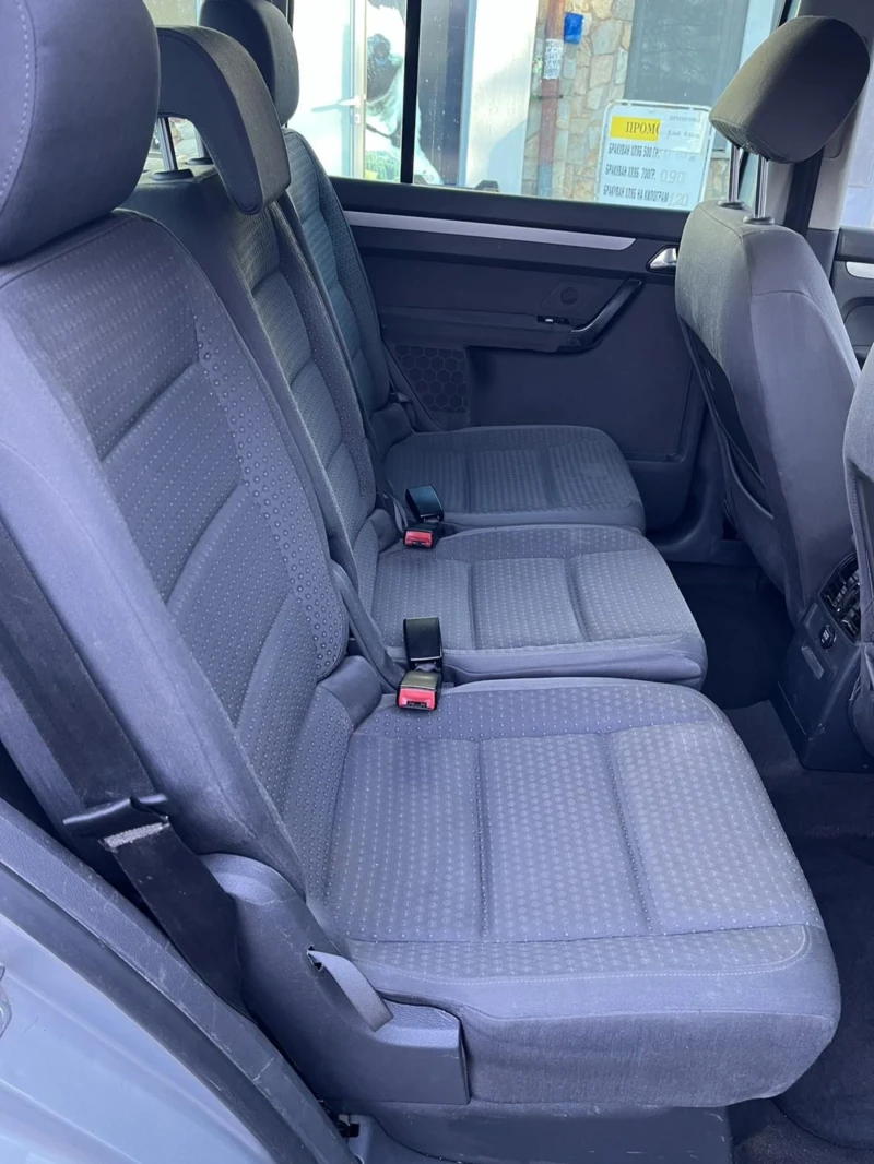 VW Touran, снимка 11 - Автомобили и джипове - 49089759