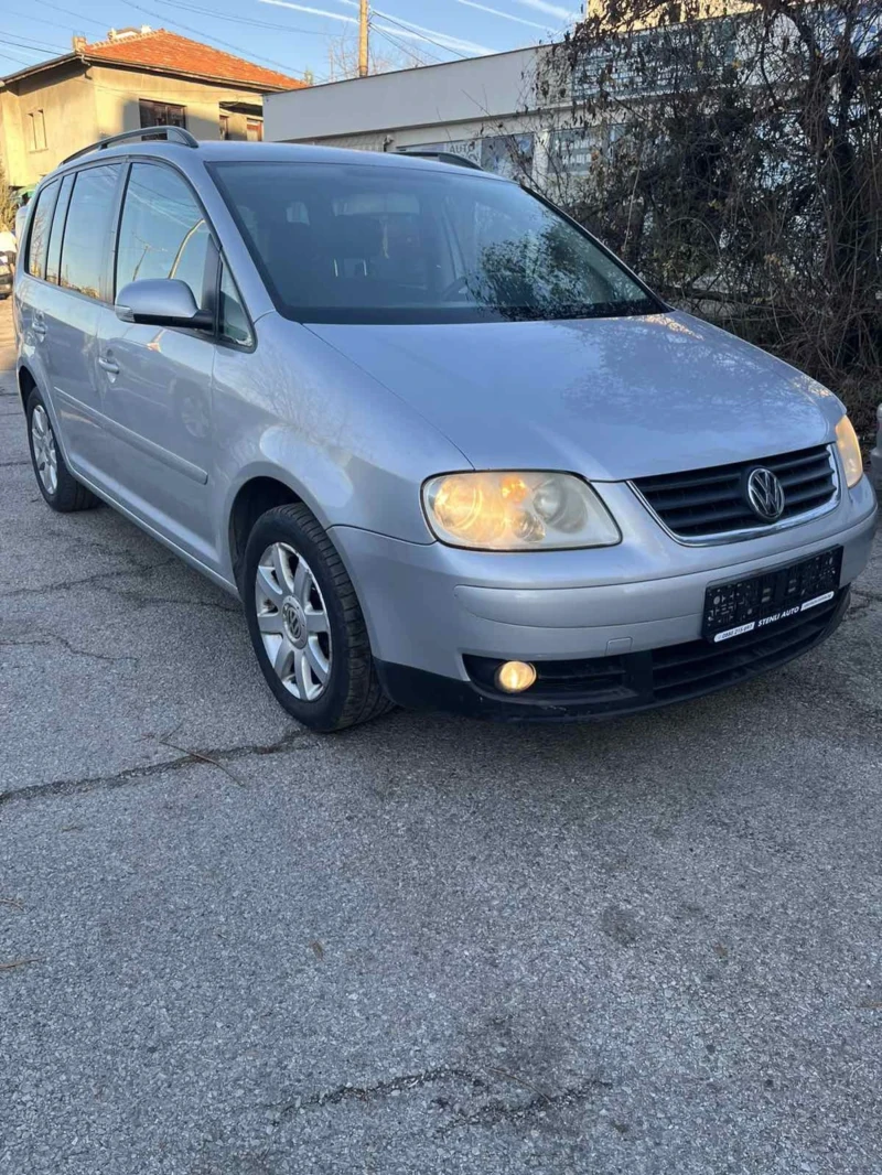 VW Touran, снимка 3 - Автомобили и джипове - 49089759