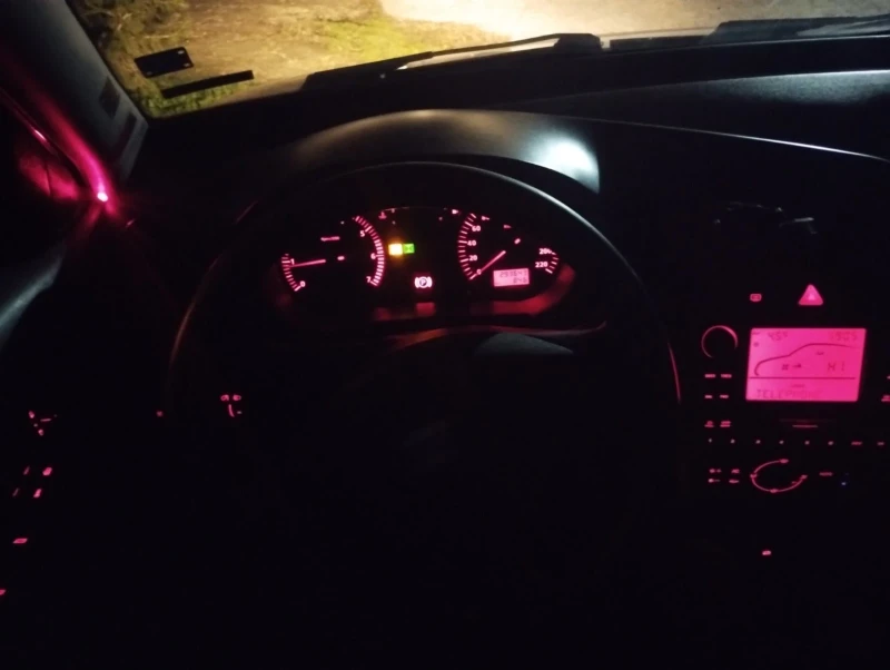 Seat Vario 1.4 MPI, снимка 10 - Автомобили и джипове - 52566341